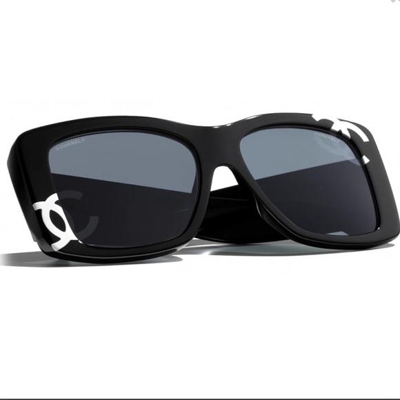 CHANEL Black and White Sunglasses - Picture 10 of 11